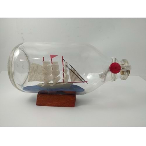 CAM ŞİŞE İÇİNDE IŞIKLI GEMİ MAKETİ